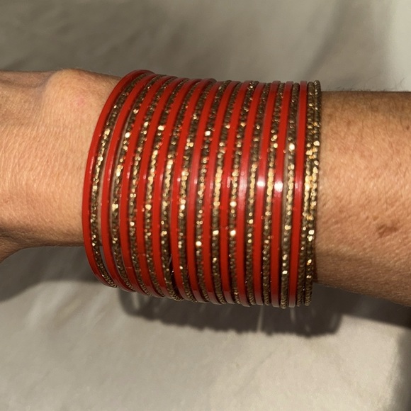 Charlotte Daniel New Bangle Set Red and Gold Bangles Thin (26 pcs) - Picture 11 of 12
